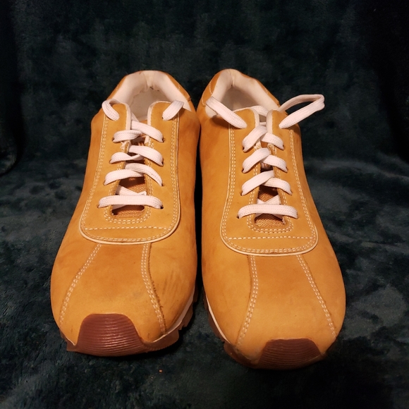 Timberland Wheat Low Womens Sneakers SZ 8m womend - Picture 2 of 4
